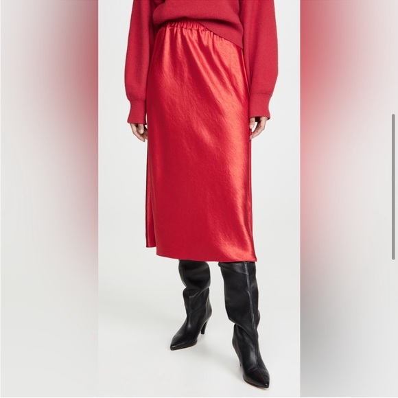 THEORY Easy Pull On Skirt in Sateen Ruby Red L